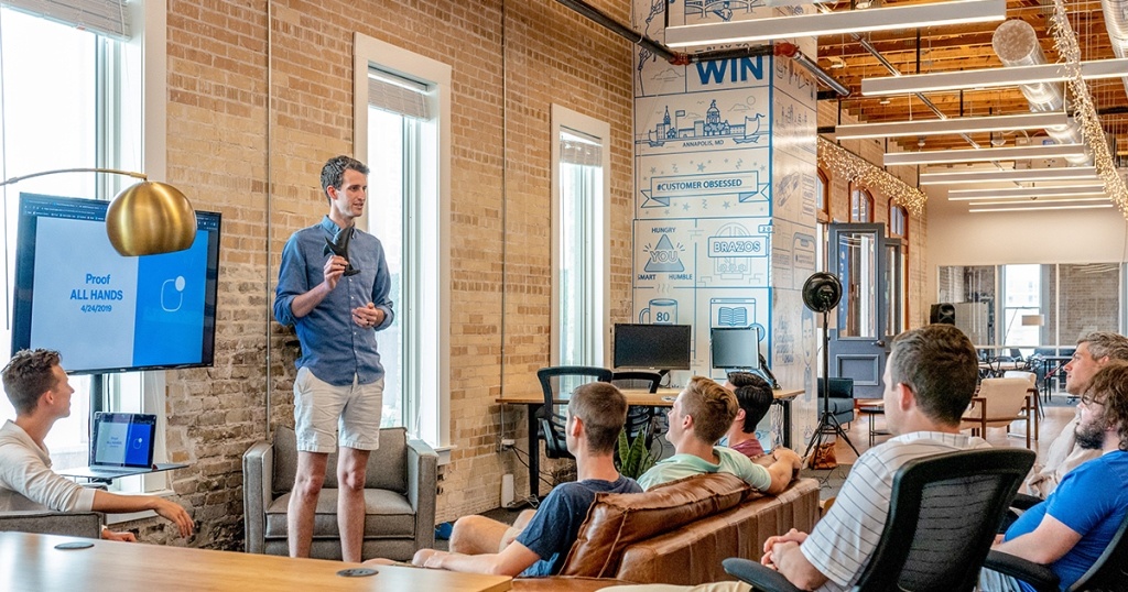 Mengenal Apa Perbedaan Sales & Marketing dalam Bisnis / Perusahaan