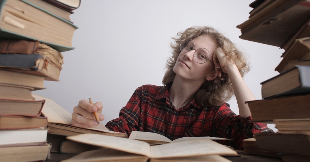 Cara Membuat Teks Eksplanasi Serta Strukturnya Yang Baik Dan Benar [Beserta Contohnya]