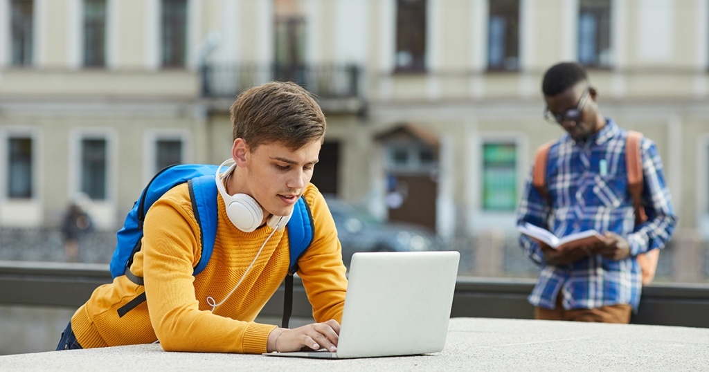 Rekomendasi Aplikasi E-Learning Online Terbaik untuk Sekolah di Indonesia