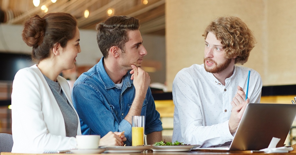 Apa itu Word of Mouth : Pengertian, Cara Kerja, Manfaat dan Strateginya dalam Bisnis