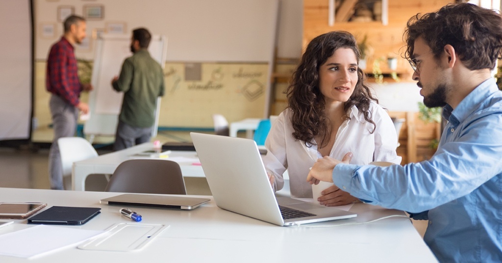 Apa itu Word of Mouth : Pengertian, Cara Kerja, Manfaat dan Strateginya dalam Bisnis