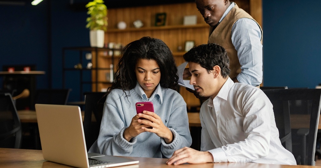 Apa Itu Microsite: Pengertian, Jenis-jenis, Manfaat, dan Contohnya