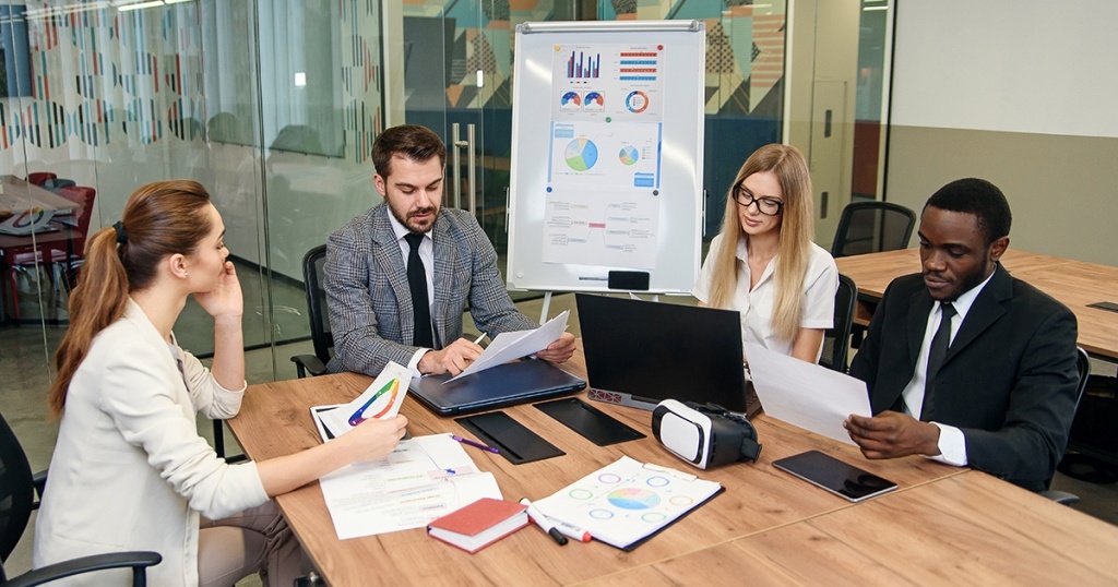 Strategi Pemasaran : Definisi, Cara Merancang dan Kepentingannya Dalam Bisnis