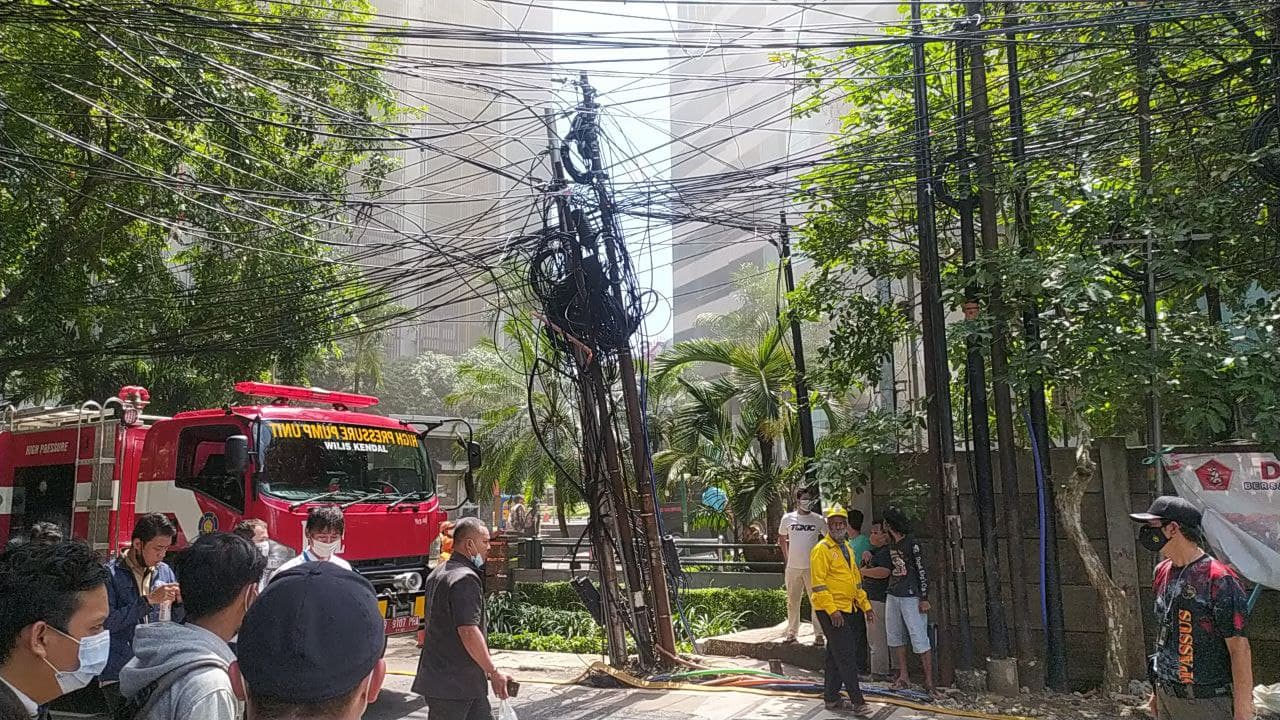 Kebakaran Gedung Cyber 1 dan Perlunya Persiapan Force Majeure