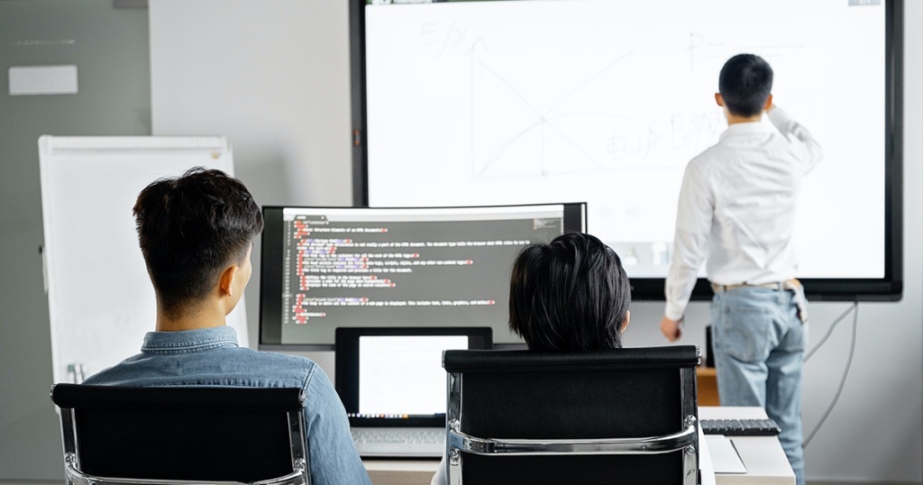 SQL (Structured Query Language) : Cara Kerja dan Manfaatnya