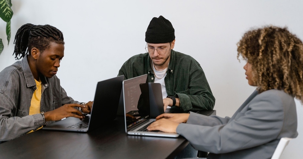 Memahahi Pengertian Cloud Engineer Sebagai Pekerjaan Masa Depan