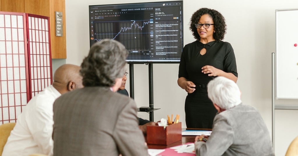 Mengenal Cara Kerja dan Karakteristik SaaS (Software as a Service)