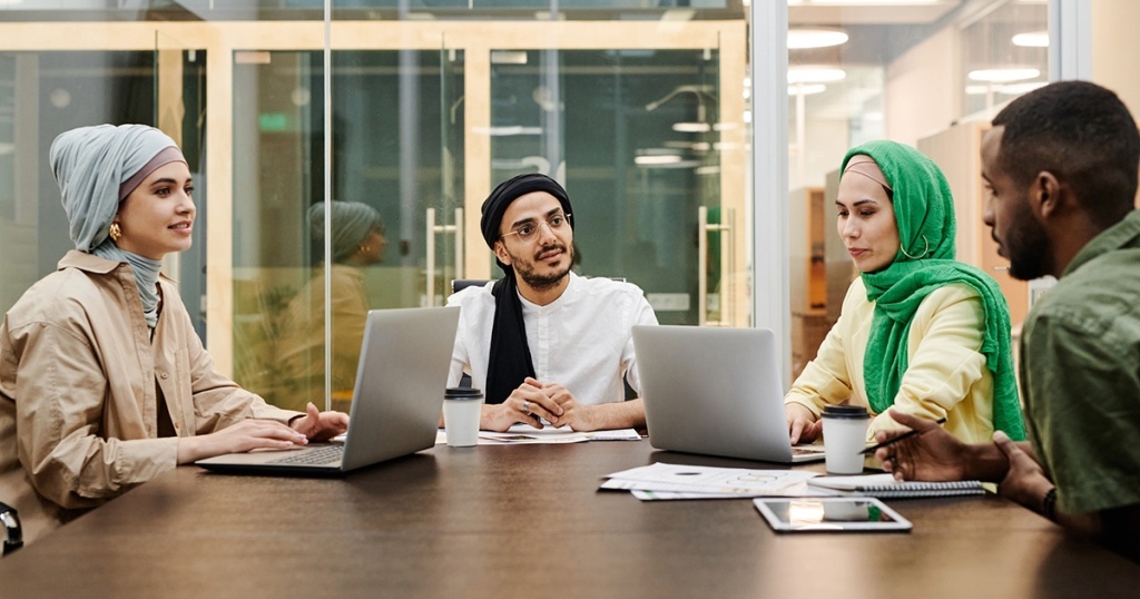 Mengenal Cara Kerja dan Karakteristik SaaS (Software as a Service)