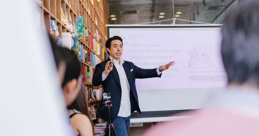 Kenali Apa Itu Public Speaking, Pengertian, Manfaat Serta Cara Melatihnya