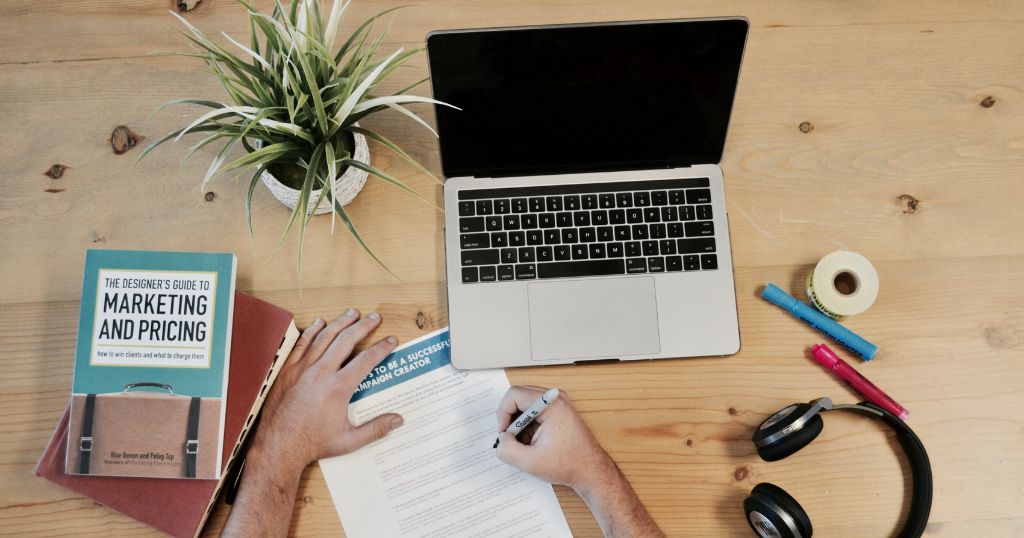 8+ Skill Social Media Specialist 8+ Skill Social Media Specialist